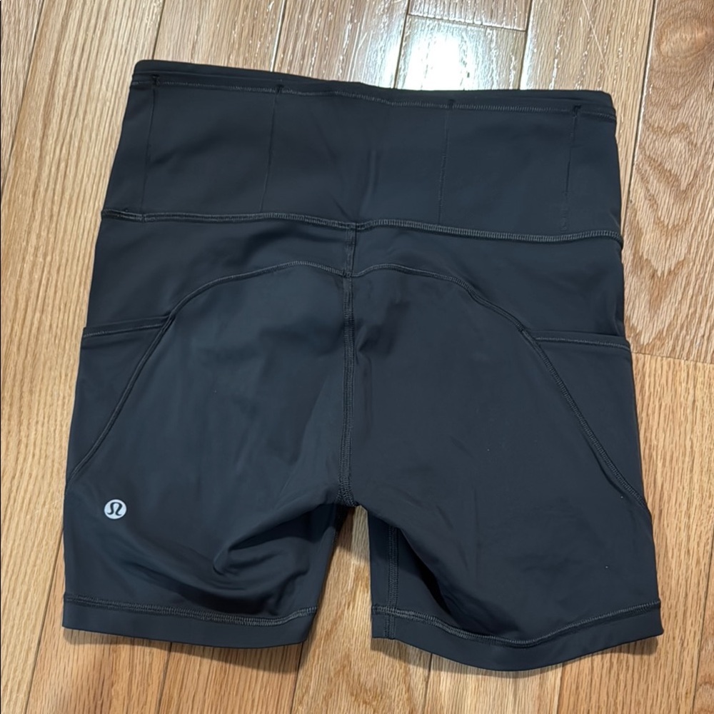 Lululemon Athletica Dark Gray Bike Shorts Stretchy Performance Size 6